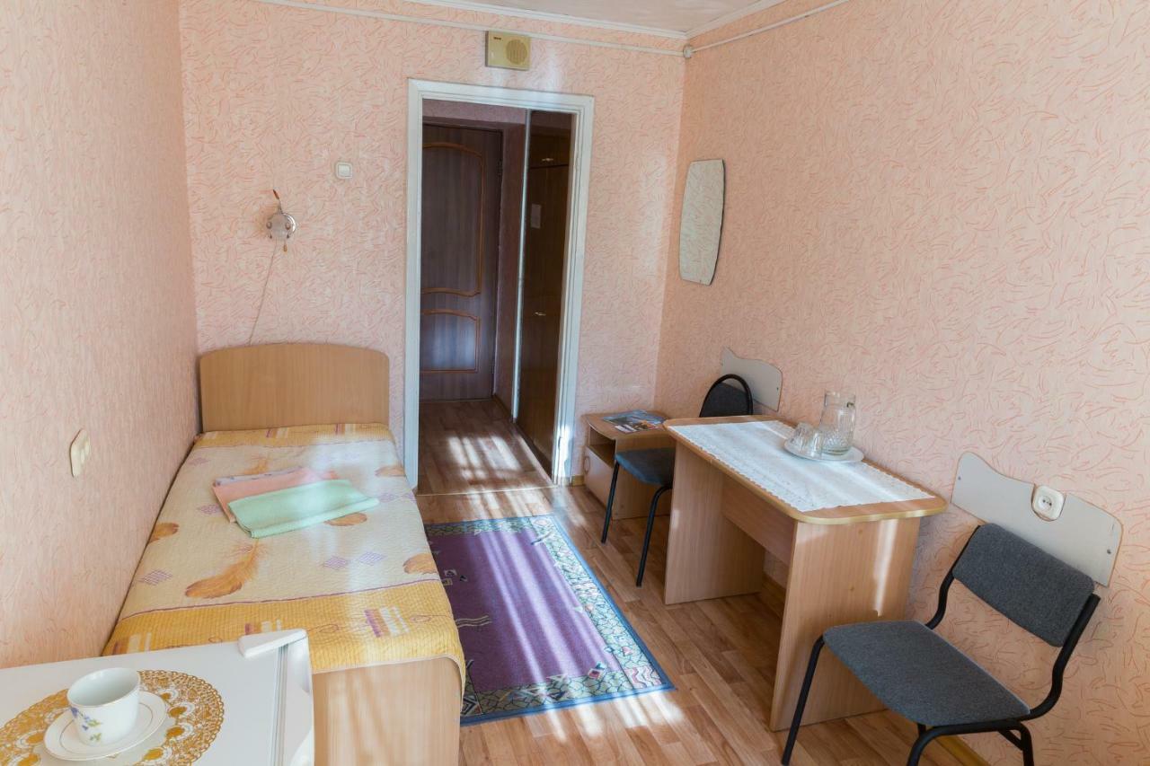 Tourist Hotel Ustʼ-Kamenogorsk Exterior foto